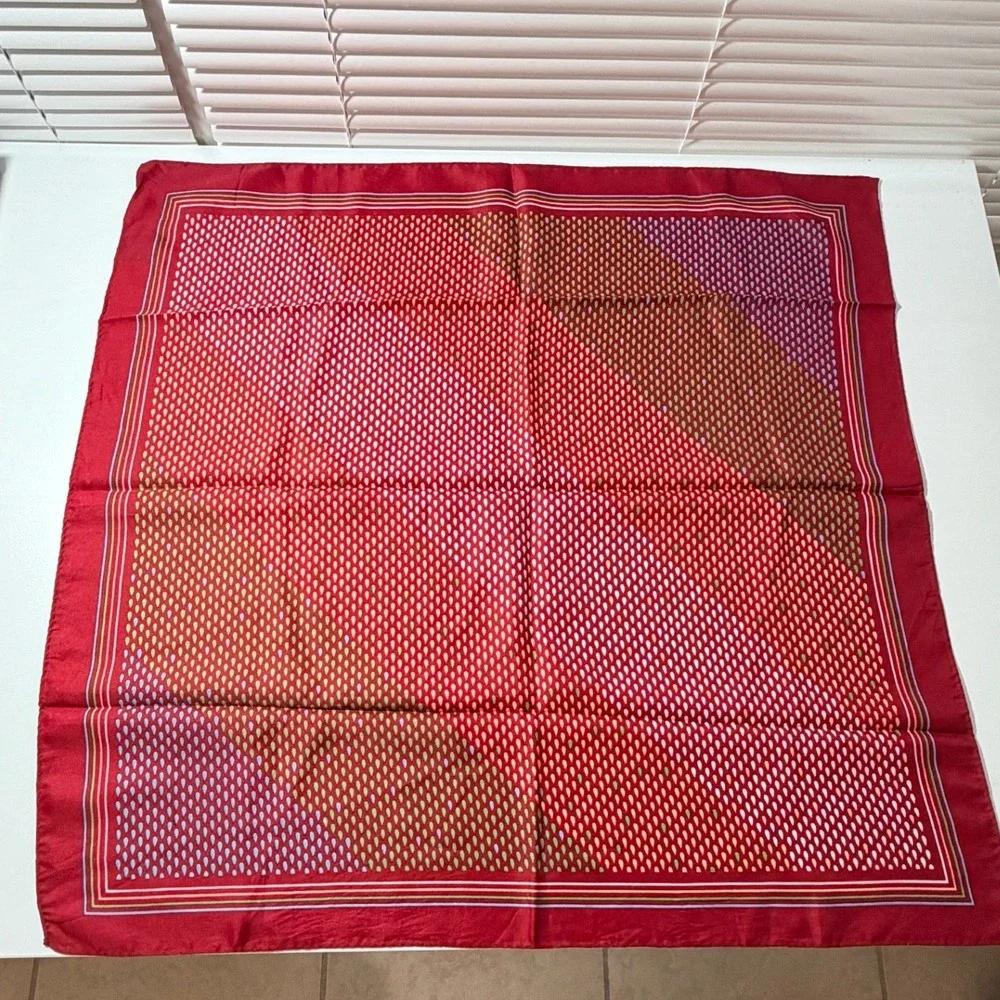 Durazon Square Scarf Sz 28